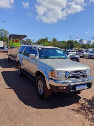 TOYOTA HILUX SW4 3.0 4X4 8V TURBO DIESEL 4P MANUAL TOYOTA HILUX SW4 3.0 4X4 8V TURBO DIESEL 4P MANUAL